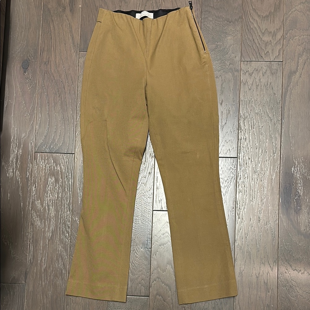 Women’s lightweight khaki cropped trouser